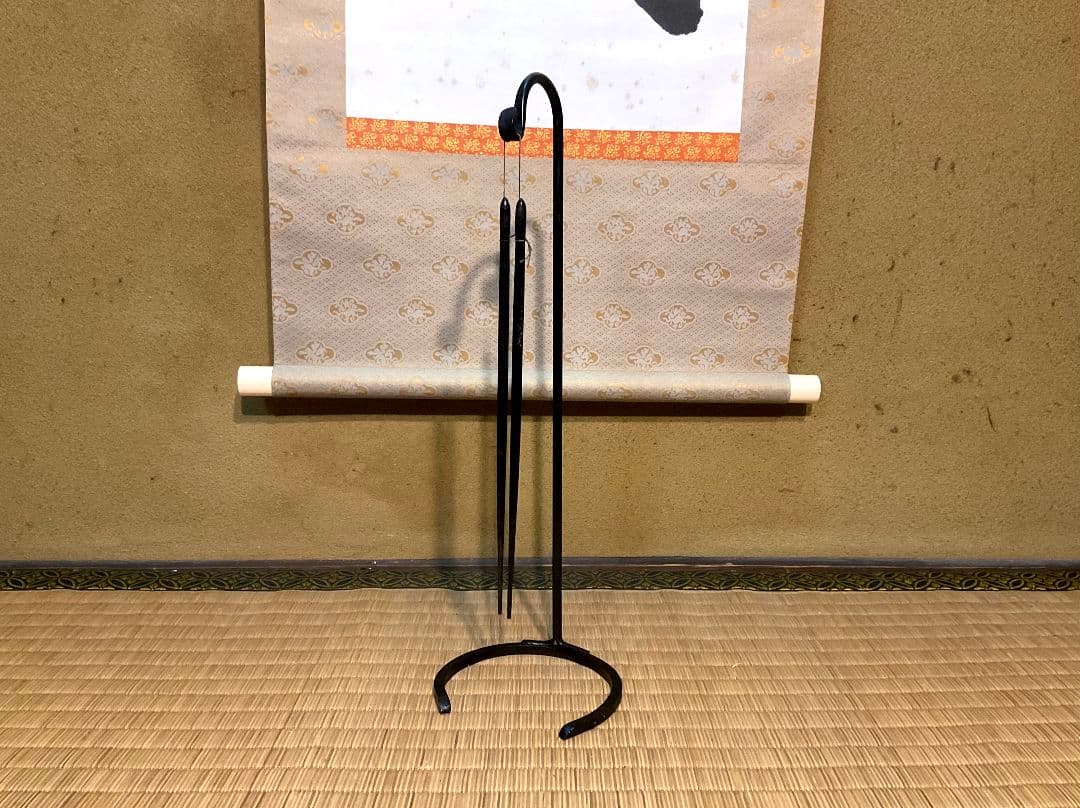 姫路名産　明珍火箸風鈴　五十二代　明珍宗理作　専用台座セット　床置き型 姫路名産 明珍火箸風鈴 五十二代 明珍宗理作 専用台座セット 床置き型