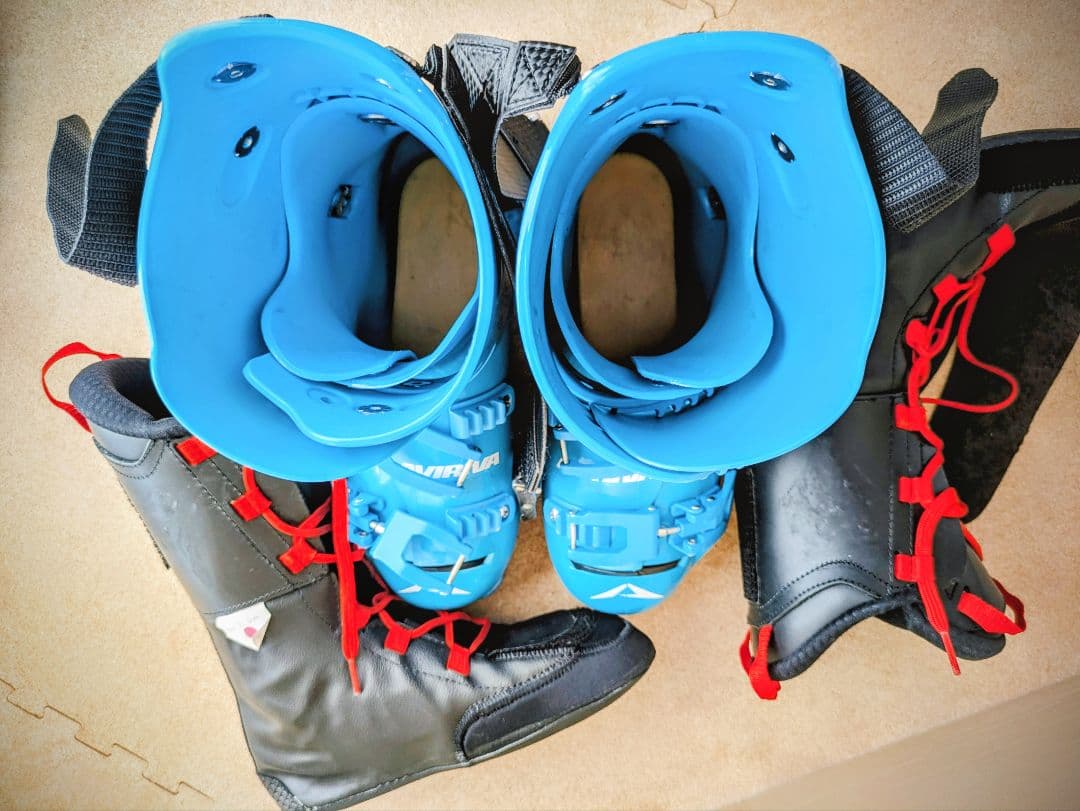 低頻度使用】AVIRIVA HORNET110 スキーブーツ