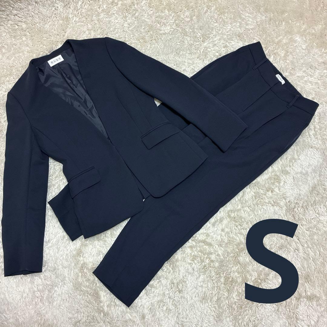 PLST セットアップ パンツスーツ ツイル2WAY ノーカラー S PLST(プラステ)公式 | フロントタックベストパンツセットアップ