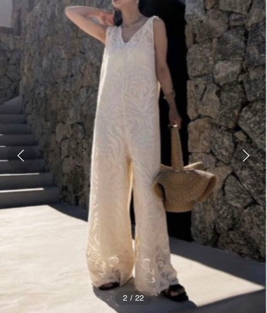 Ameri VINTAGE CHLOE V NECK ROMPERS - メルカリ