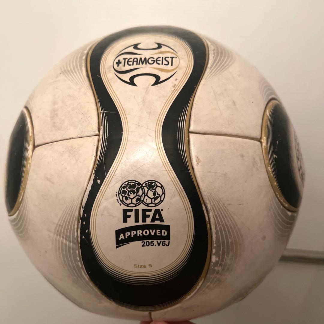 2006年ドイツW杯公式球 チームガイスト 5号 - メルカリ