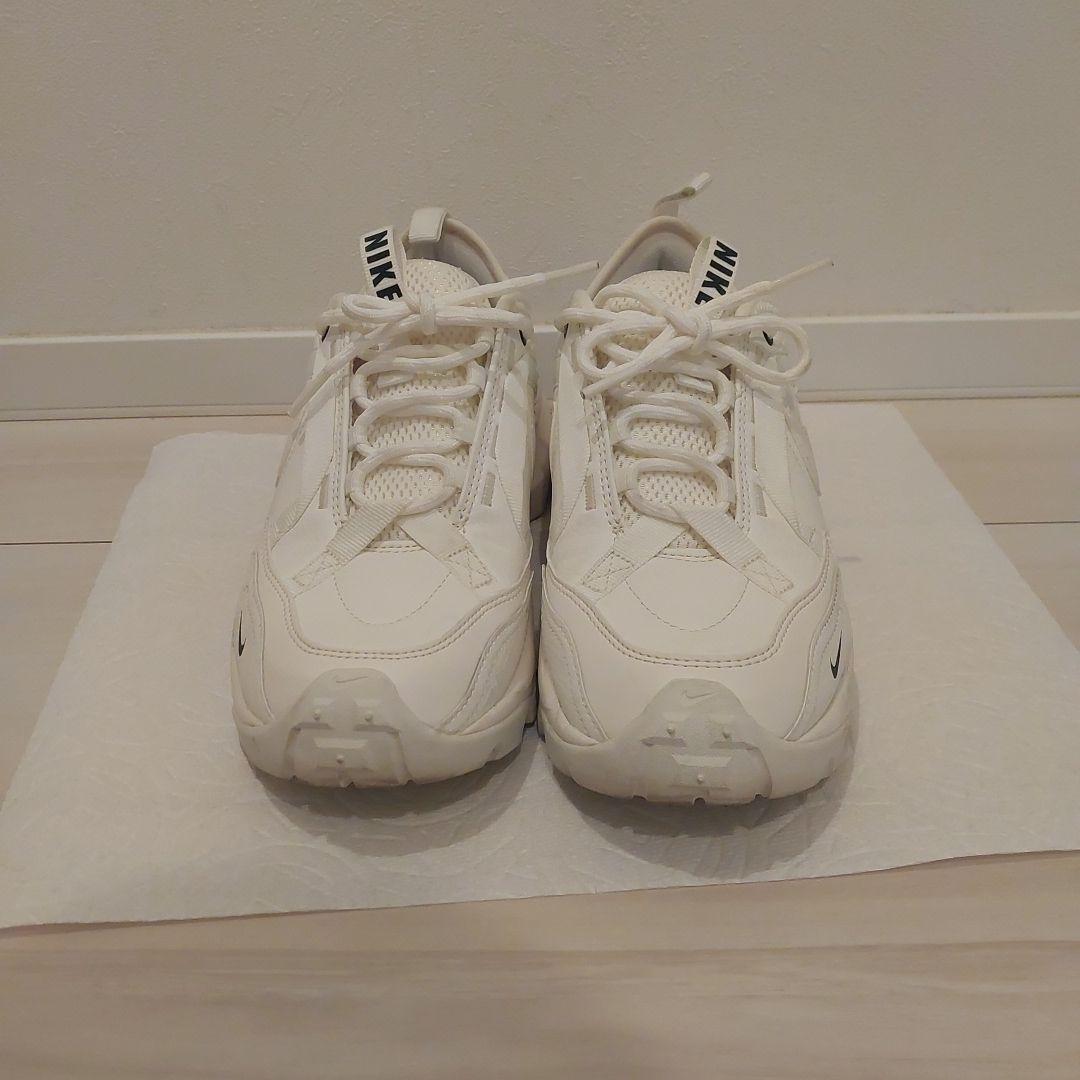 ナイキ NIKE ウィメンズ TC7900 24.5cm スニーカー ホワイト白
