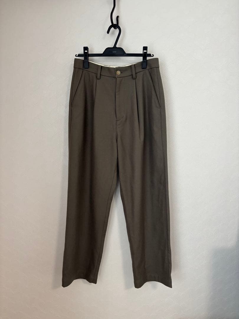 Cornier ウールカシミヤ ワイドスラックス Cornier ウールカシミヤ ワイドスラックス Cornier ウールカシミヤ