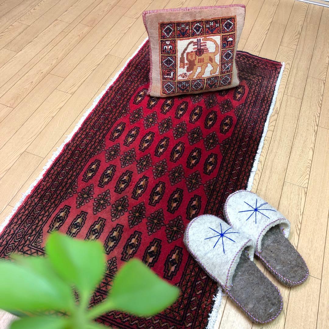 ペルシャ絨毯 ヴィンテージラグ 132×62cm 手織り オールドpersia ペルシャ絨毯 ハマダン オールド手織り絨毯 部族絨毯 トライバルラグ