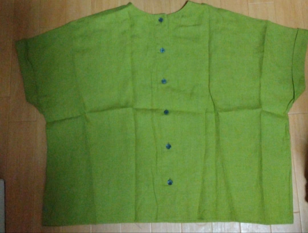 1608 HUIS シャトルリネンバックボタン2wayブラウス