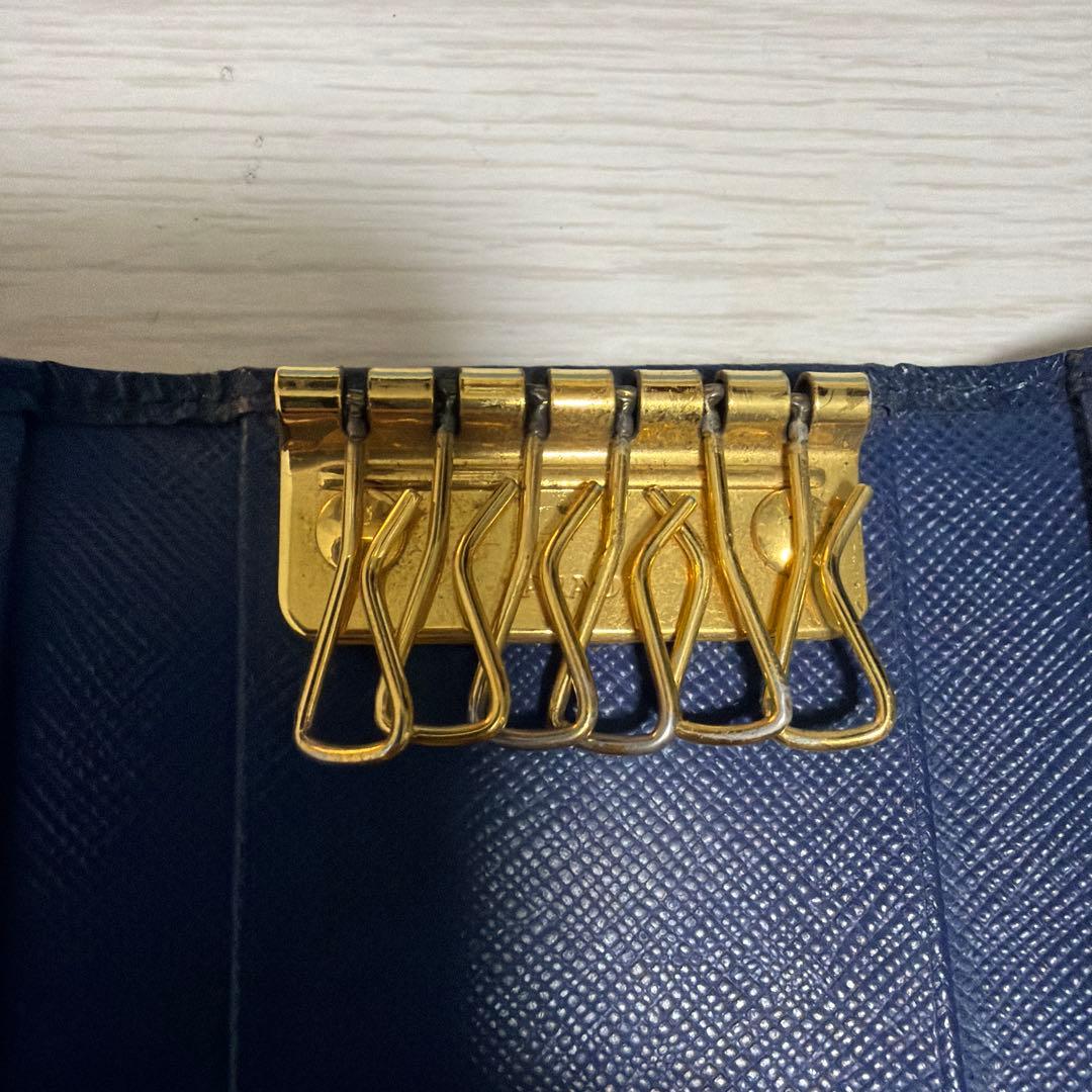 PRADA ネイビー レザー キーケース - メルカリ