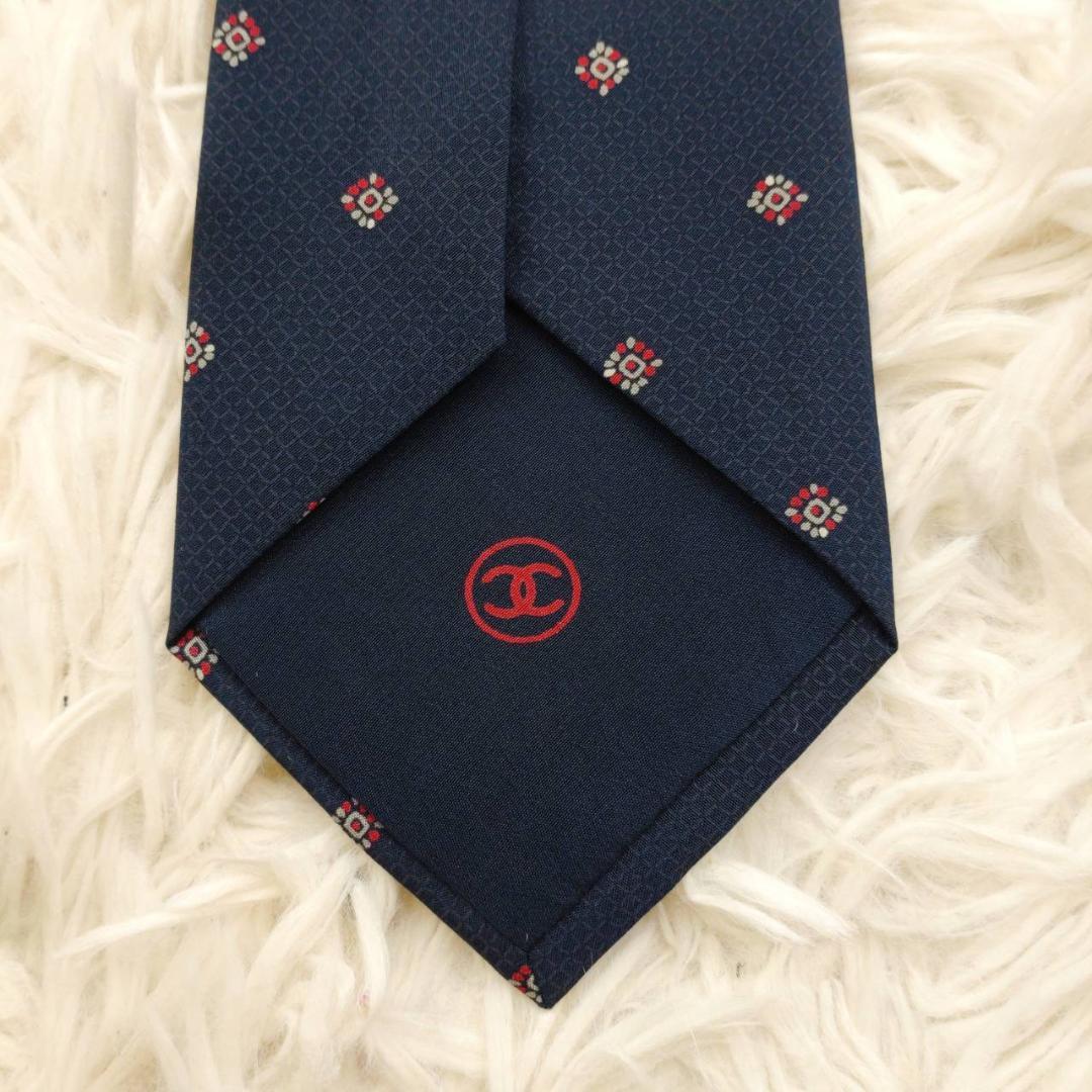 シャネル 高級シルクネクタイ 総柄 ネイビー - メルカリ