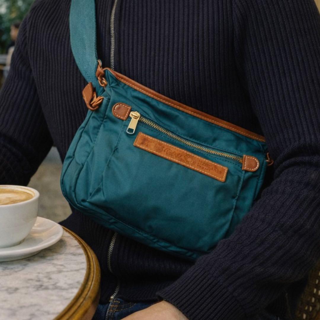 最終値下フェリージ ショルダーバッグ 斜め掛け　ナイロン レザー 05/4希少色 Felisi（フェリージ） ショルダーバッグ 05/4/4/DS メンズ ナイロン