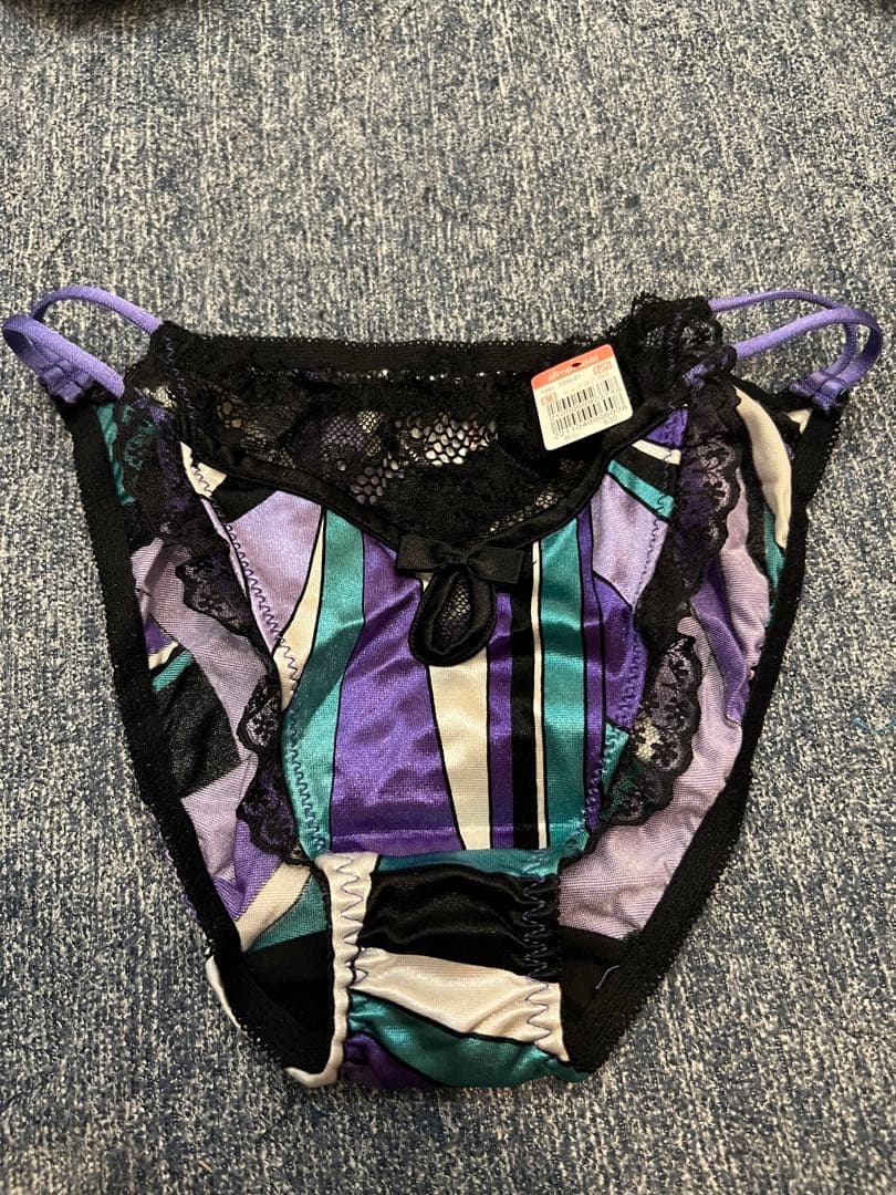 エメフィール ブラショーツセット プッチ柄 サテン 紫 パープル - メルカリ