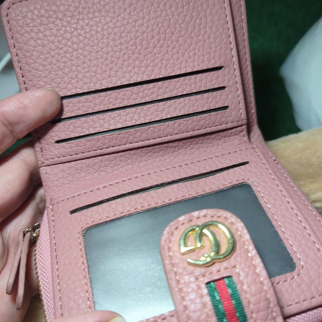 GGロゴ柄 ピンク 二つ折り財布 - メルカリ