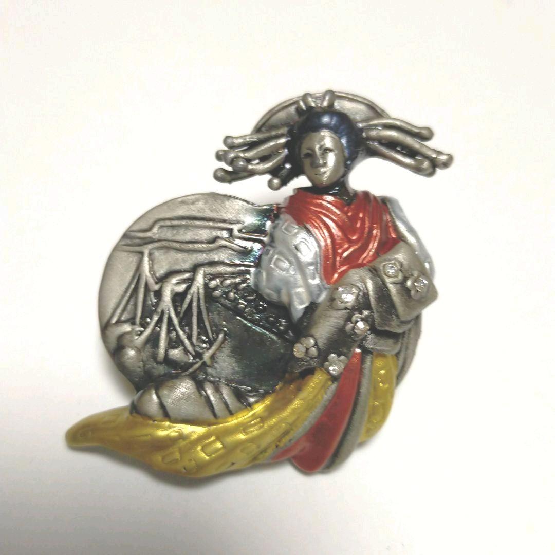 マニア　帯留 ポインセチアの帯留め （ つまみ細工＊受注制作 ） 帯留め つまみ細工