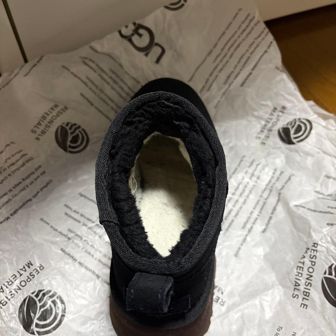 美品　UGG 厚底ムートンブーツ 23〜23.5cm