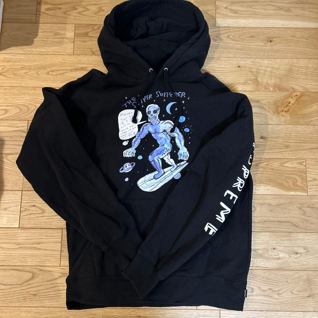 G*様 Supreme パーカー　Mサイズ　カナダボディ 2023モデルと比較】シュプリームパーカーのサイズ感は？MとLを比べて