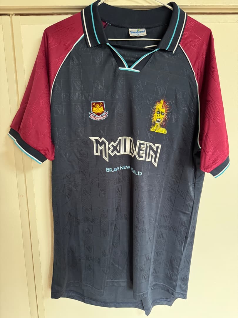 ウェア West Ham Iron Maiden West Ham X Iron Maiden Launch 50th Anniversary Shirt - Iron Maiden