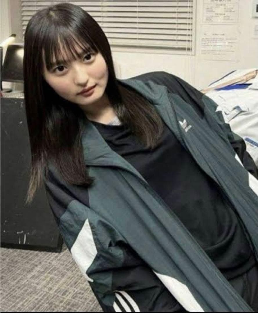 adidas Rekive ナイロントラックジャケット HK7321 - メルカリ