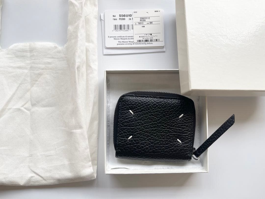 Maison Margiela ブラックレザー 二つ折り財布　極美品 メゾンマルジェラ 二つ折り財布 4ステッチ ブラック レザー メンズ