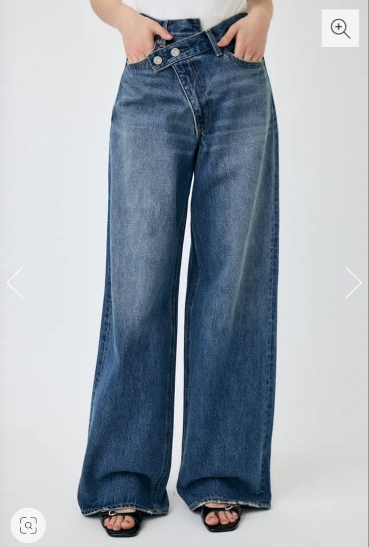 【moussy】新品、未使用クロスウエストワイドレッグ デニムパンツ。タグ付き moussy】新品、未使用クロスウエストワイドレッグ デニムパンツ。タグ