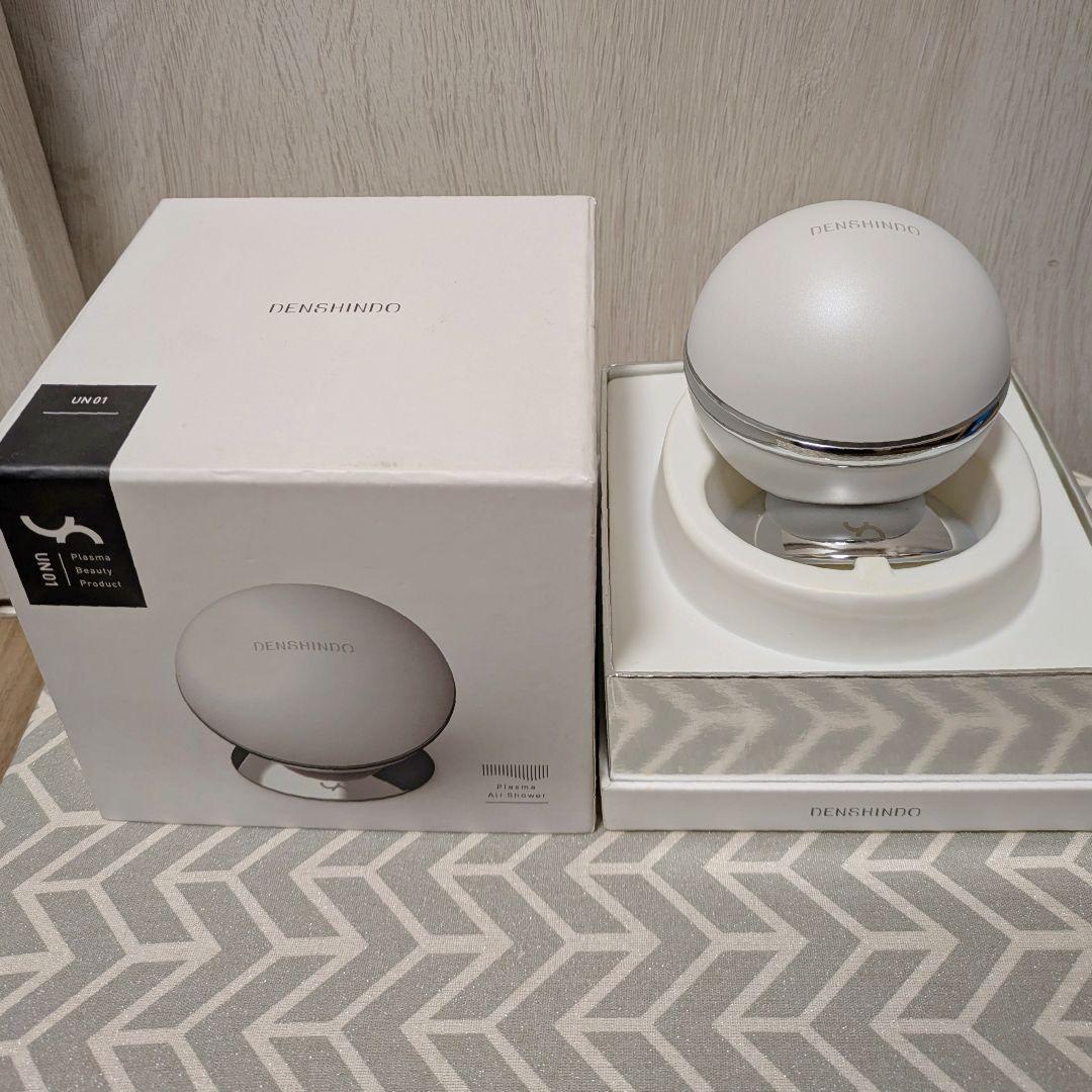 DENSHINDO プラズマエアシャワー 美顔器Un アン UN01-W 商品詳細 【ポーチ付き】プラズマエアーシャワー美顔器Un（アン）-UN01