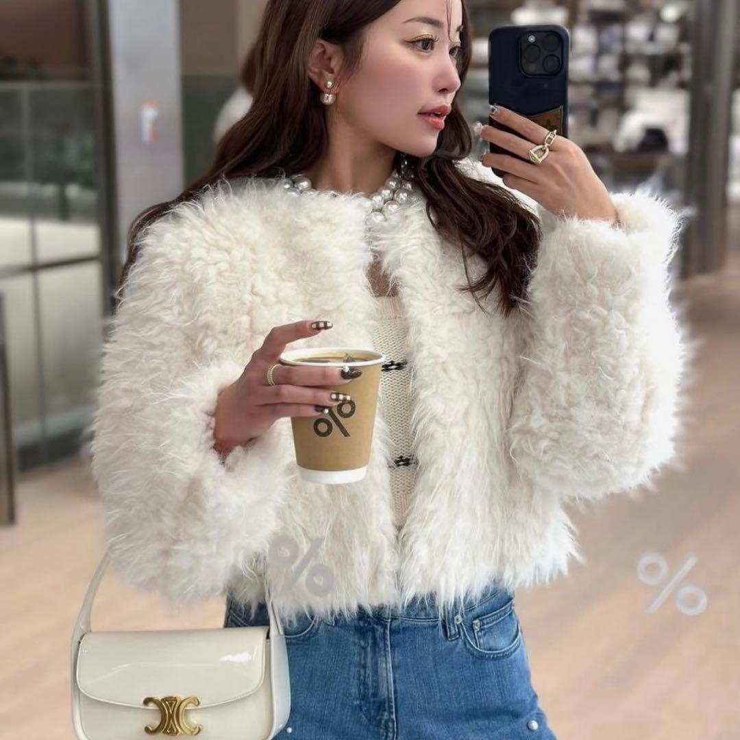 美品】シェリエ sheller モフモフショートコート - メルカリ