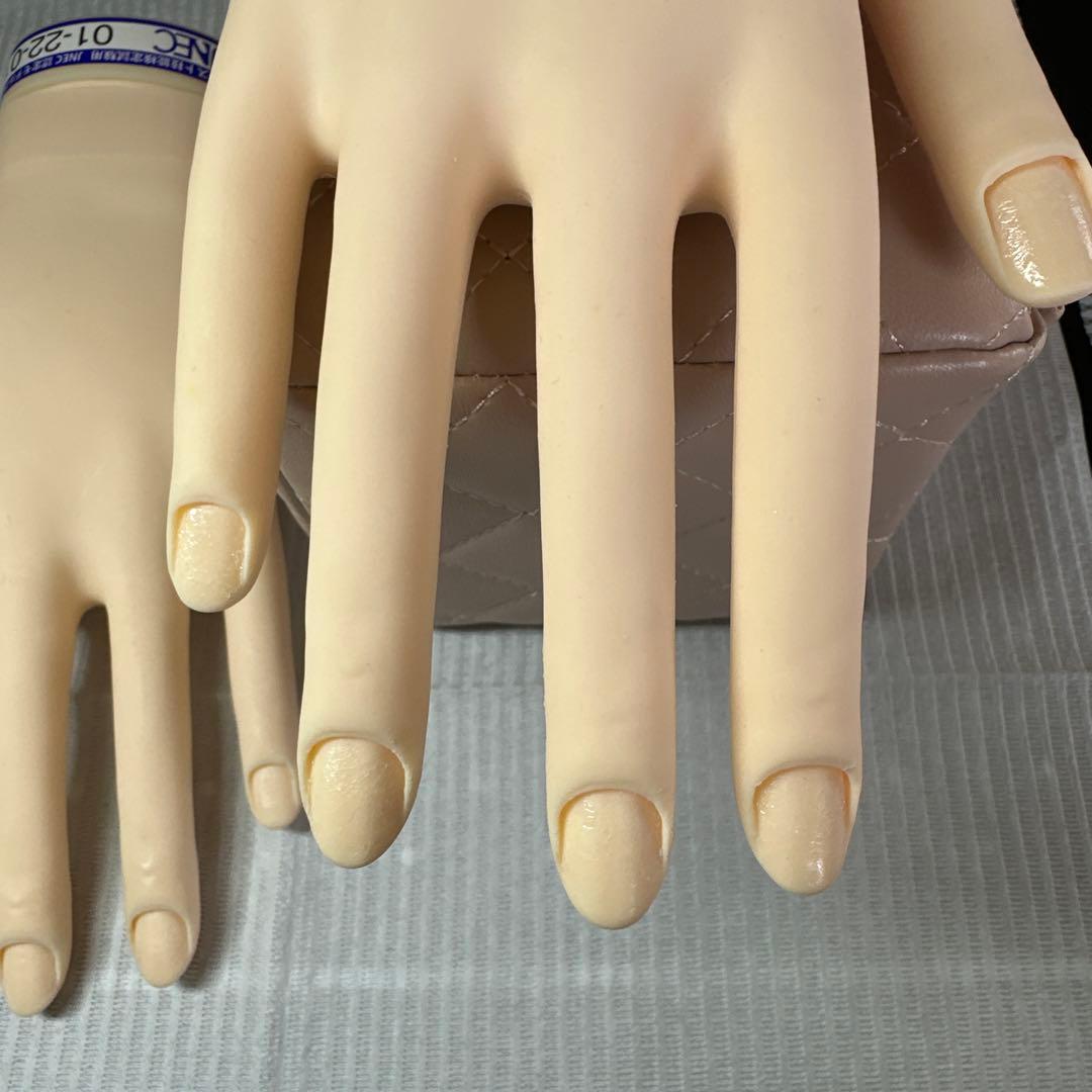 《骨折なし》JNEC認定モデルハンド写真4枚目おまけ付き