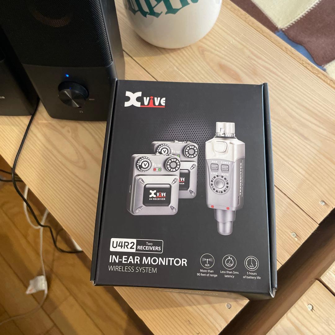 Xvive XVU4R2 ワイヤレス受信機 2台セット Amazon.com: Xvive U4R2 Wireless in-Ear Monitor System with 2