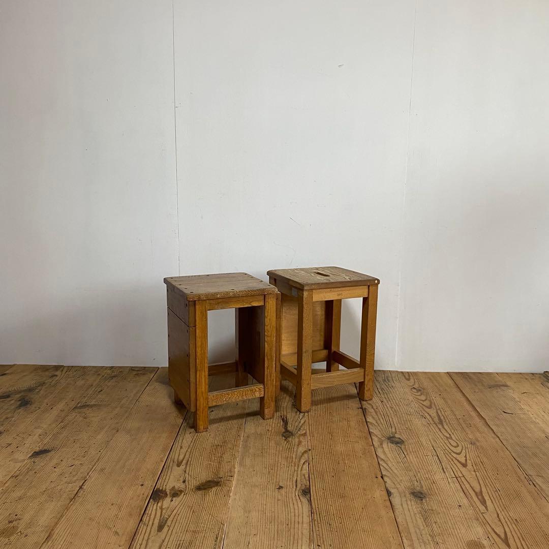 2脚セット アンティーク 角 スツール 椅子 植物台 昭和レトロ y 2脚セット アンティーク 角 スツール 椅子 植物台 昭和レトロ y40