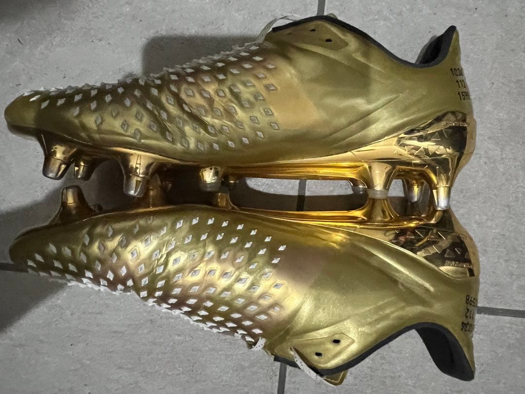 adidas ダンカーター引退記念限定モデル プレデターの通販はau PAY