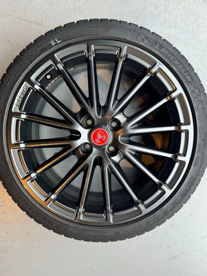 美品】アバルト695コンペ純正ホイール(タイヤ・センターキャップ付）4