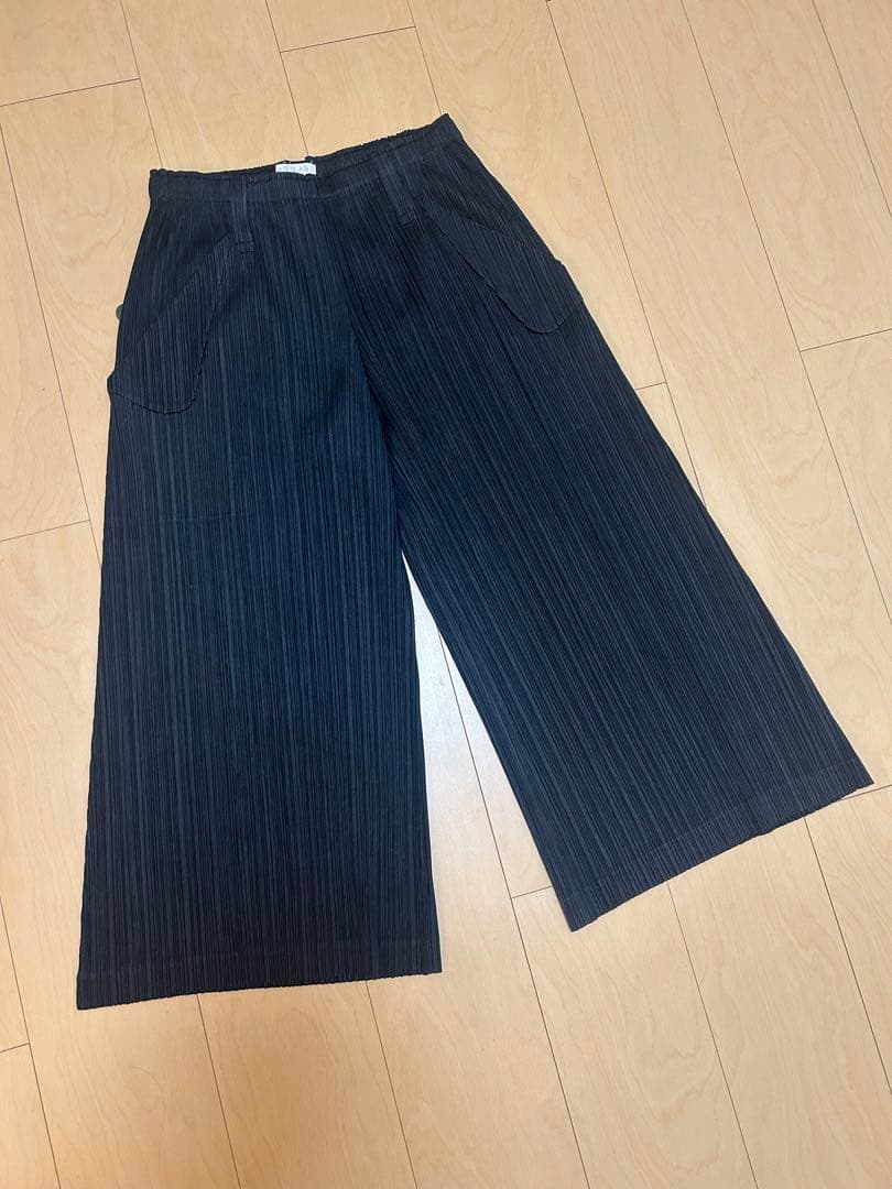 プリーツプリーズ　ブラックガウチョパンツ 楽天市場】【5,000円(税別)ポッキリ！】プリーツキュロット レディース