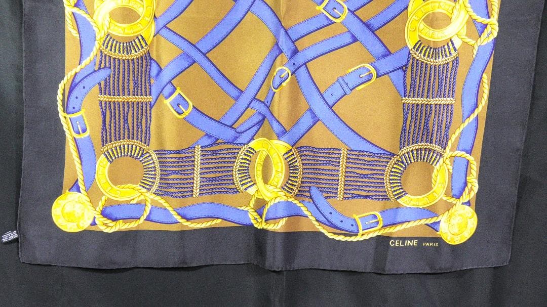 美品 CELINE セリーヌ 大判シルクスカーフ D549 - メルカリ