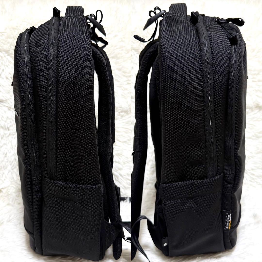 美品 Incase Tracks Backpack 18L -Black-