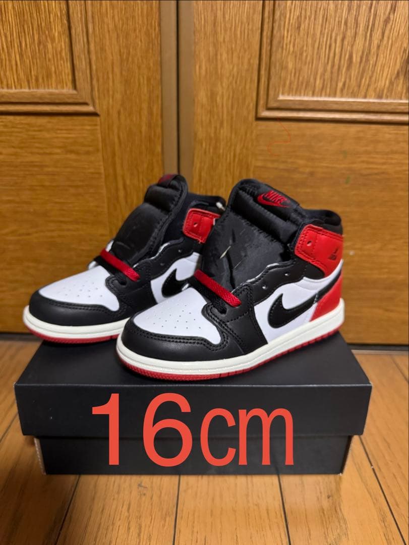 新品Nike Air Jordan 1 16センチ　blacktoe NEW Nike Air Jordan 1 High Retro Satin Black Toe CD0461-016