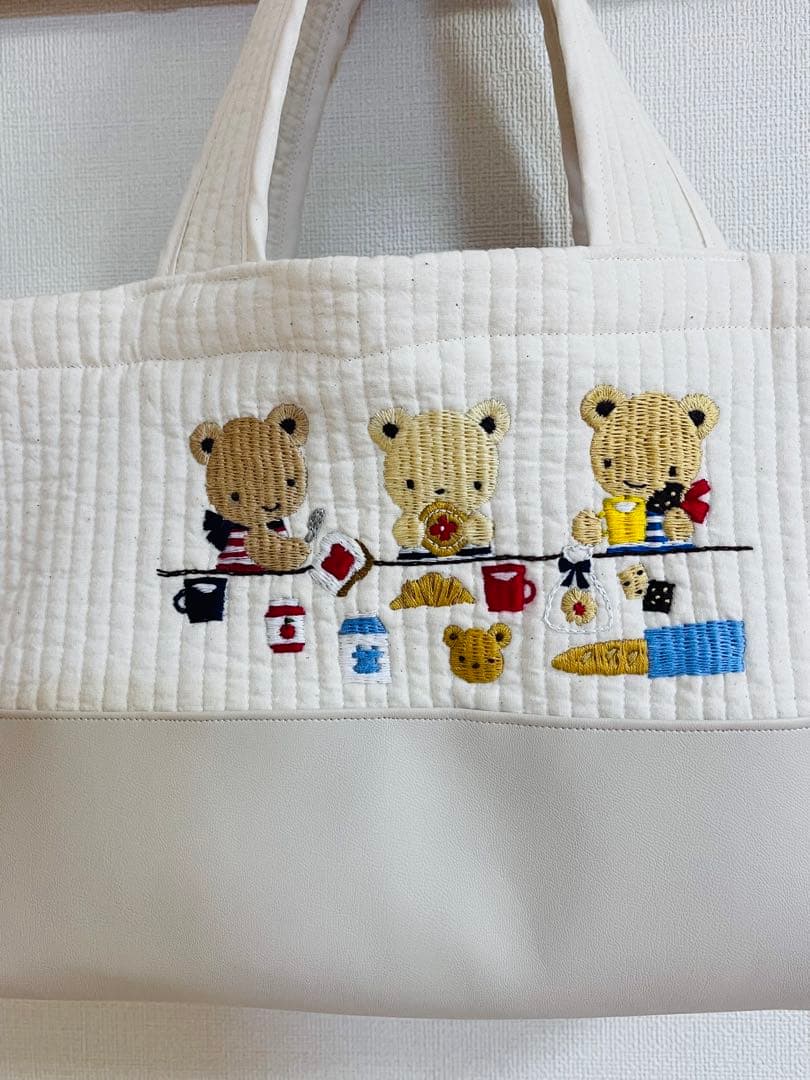 専用ページです。生成りのヌビ刺繍バック