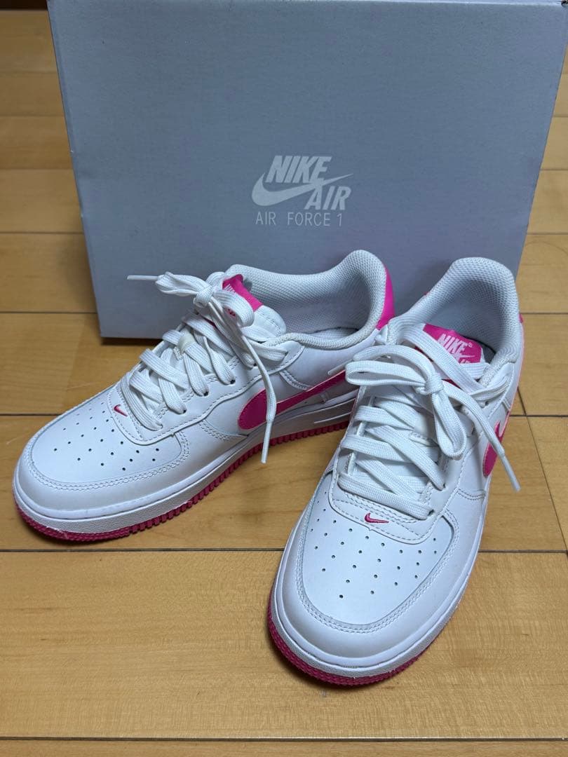 美品　Nike Air Force 1 23cm ホワイト/ピンク エアフォース 新品23cm】NIKE AIR FORCE 1 (GS) エアフォース 1 ホワイト/ピンク