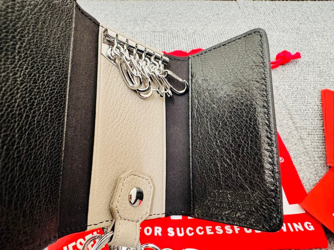 《新品未使用》DIESELレザー6連キーケース《正規品》