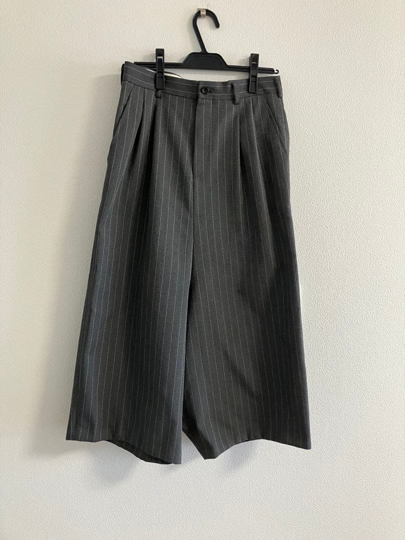 お取置き品コムデギャルソンレディース ストライプ グレー ガウチョパンツ