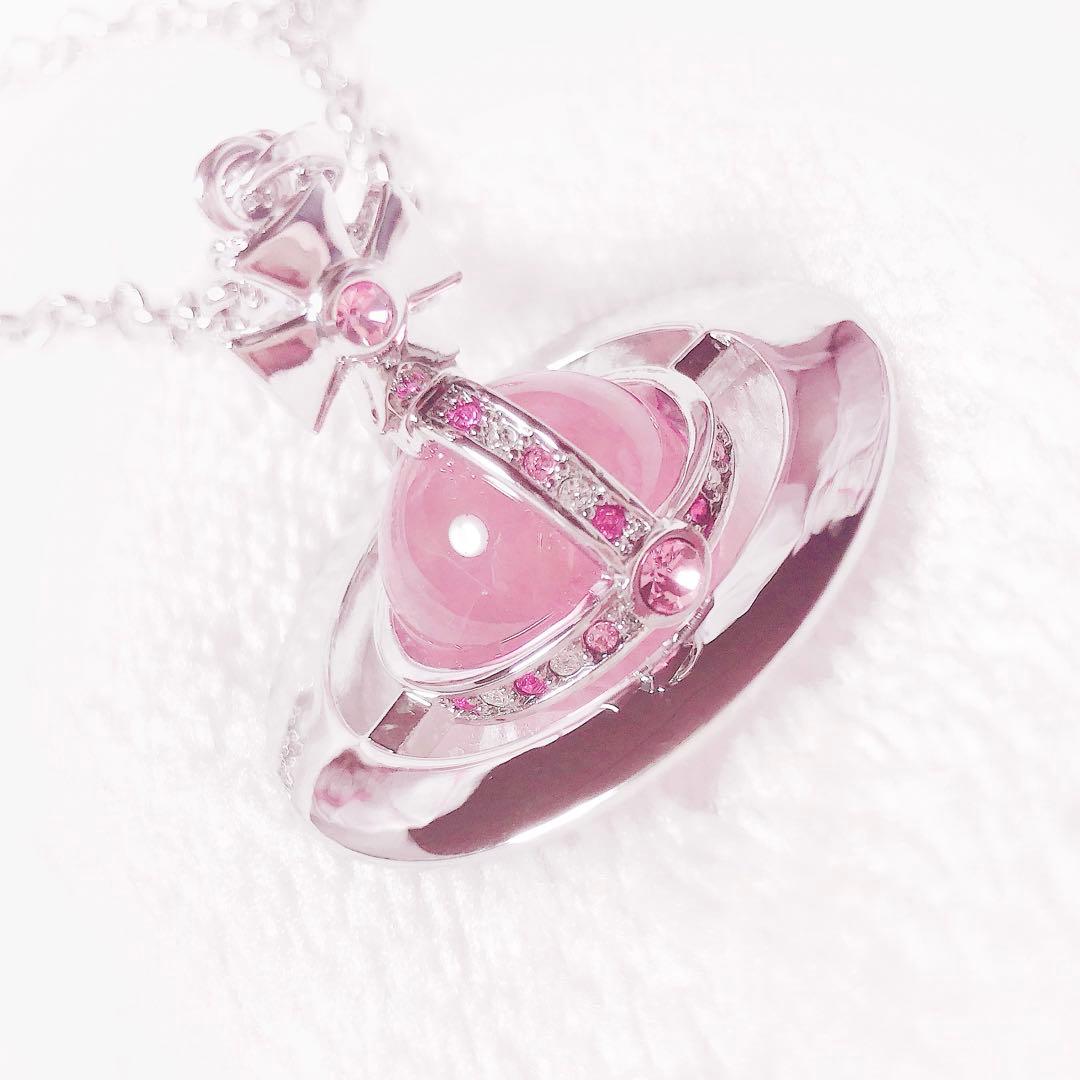 ヴィヴィアンウエストウッド オーブネックレス ピンク - メルカリ