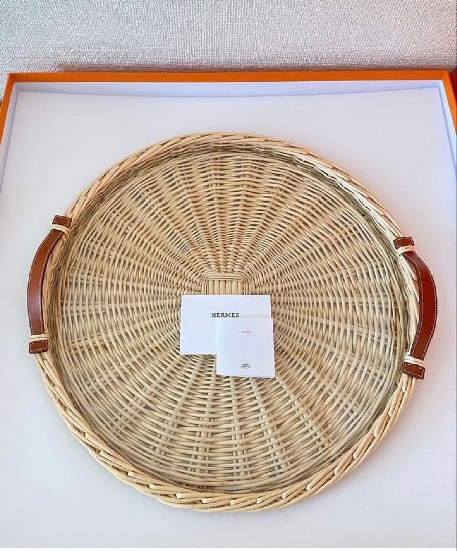 [お値下げ] エルメス　ラウンドトレー　ピクニックトレー　オズレ　43cm ラウンドトレー 《オズレ・カラー》 GM | Hermès - エルメス-公式サイト