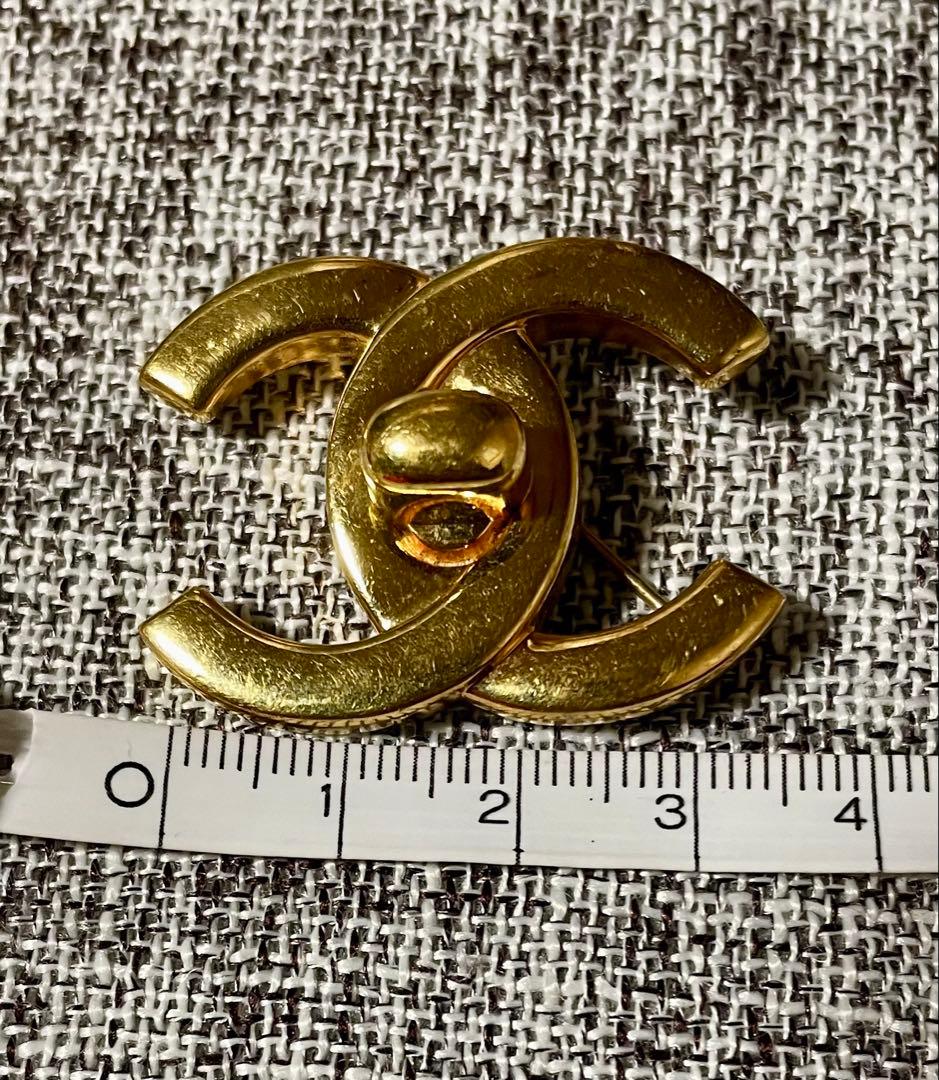 CHANEL シャネル ココマーク モチーフ ターンロック ブローチピン ブランドショット東京 シャネル 最新 ココマーク ターンロックモチーフ