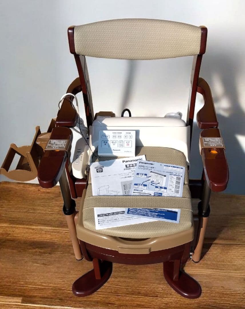 Panasonic　ウォシュレット付き　ポータブルトイレ　介護用品 ポータブルトイレ＜座楽＞SP型(生産終了)｜排泄用品｜介護用品・設備