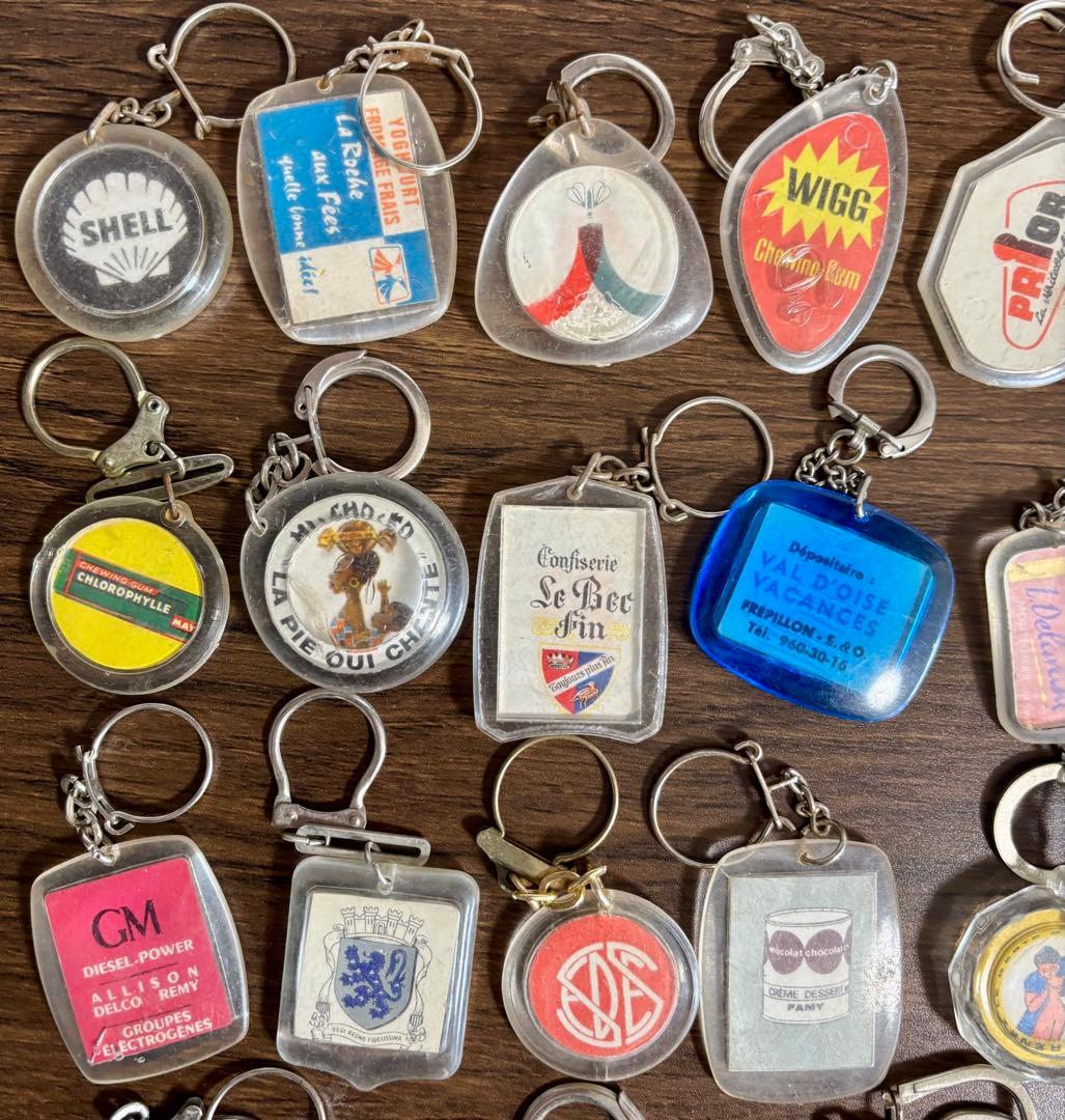 135【B級品50個】ヴィンテージ フランス フレンチ キーホルダー - メルカリ