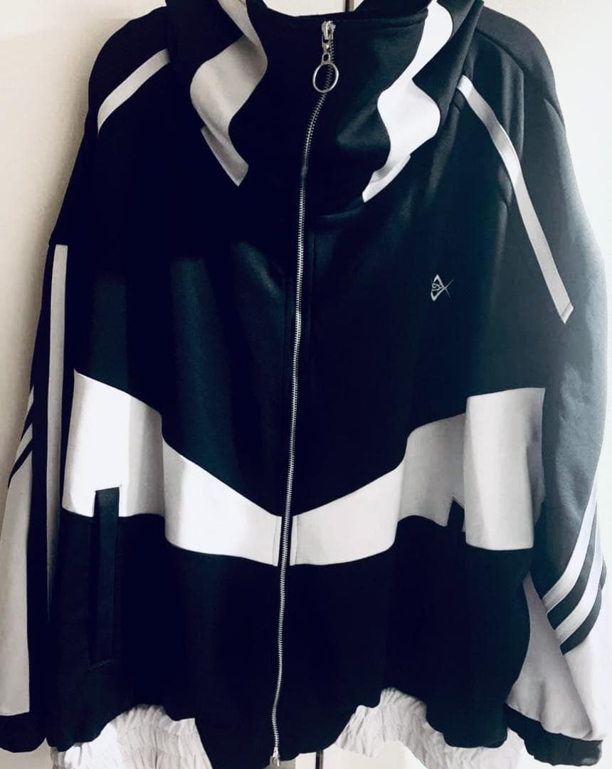 ◇レア REFLEM ボリュームネックライン 切り替え ジャージ パーカー 黒