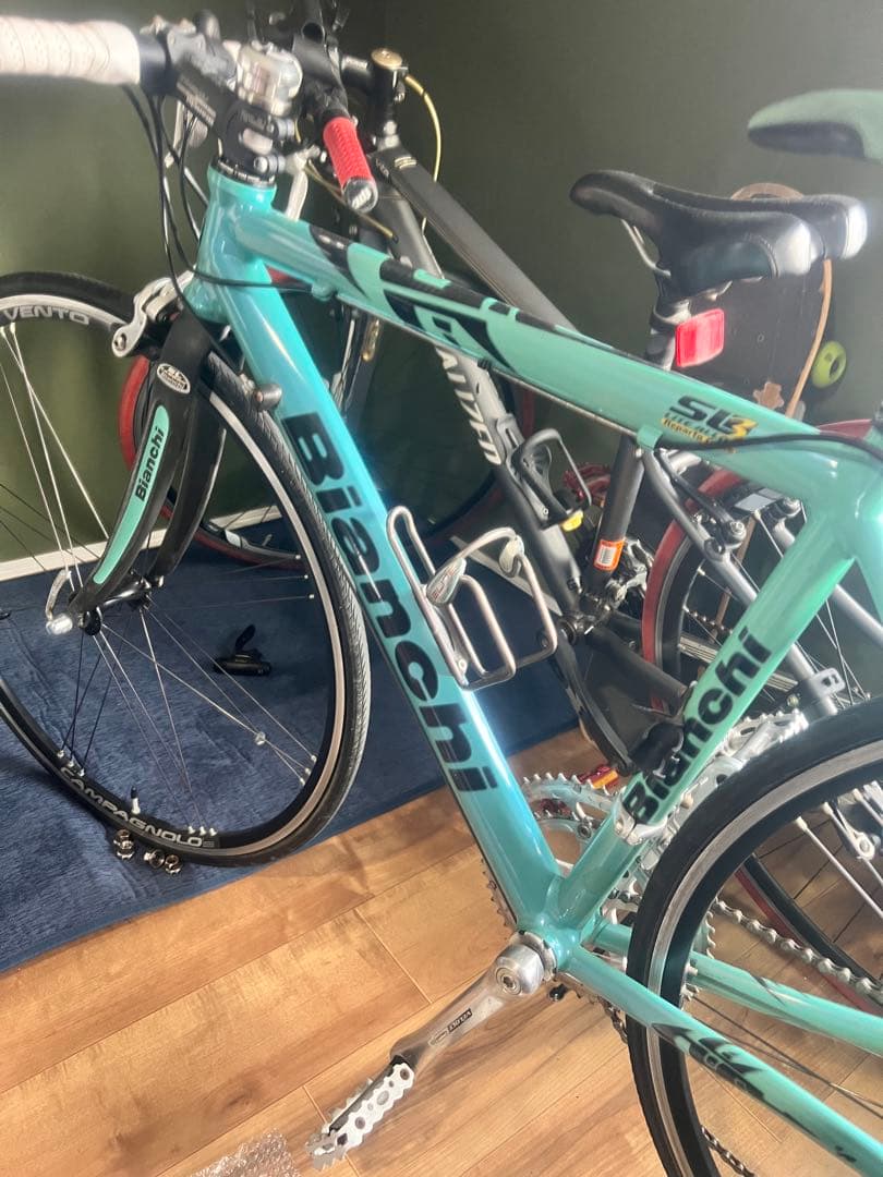 Bianchi SL3 ロードバイク カンパニョーロ　中古　部品取り可 Bianchi SL3 ロードバイク カンパニョーロ 中古 部品取り可 - メルカリ
