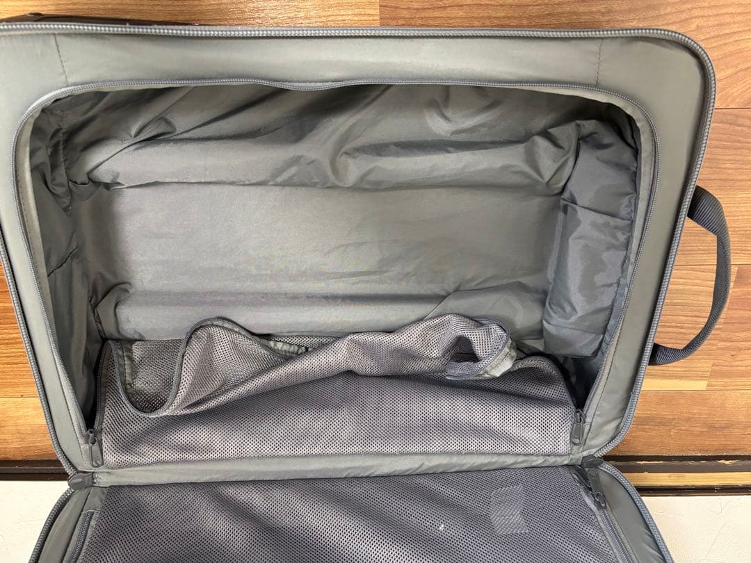 YK様】THE NORTH FACE シャトルローラーキャリーケース グレー - メルカリ