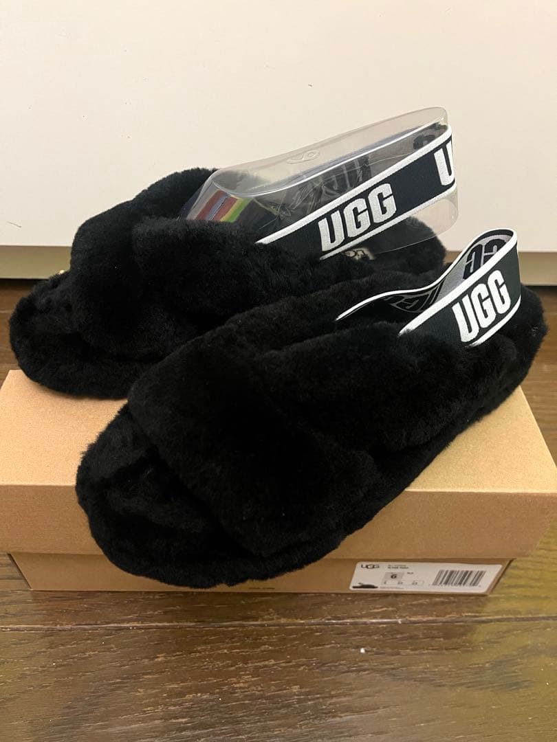 UGG 希少デザインFAB YEAH 1117935 ブラック 23cm 新品 UGG (アグ) スエード 厚底 ムートンブーツ Classic Ultra Mini New