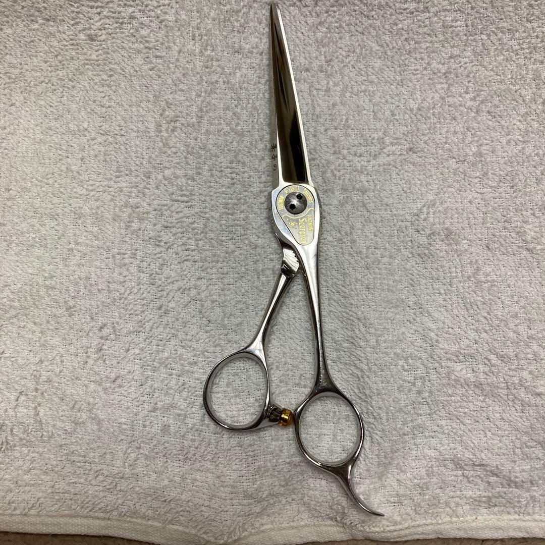 【*】様 Toginon 美容師専用　Scorpion シザー 5.5？インチ Bランク【トギノン TOGINON】 Scorpion sword 65 シザー 美容師・理容