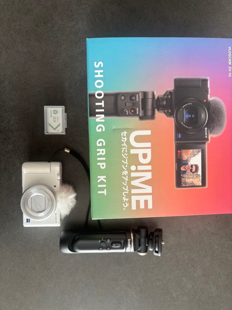 Sony zv-1 smallrig シューティンググリップ付き Sony ZV1 Cage | Wooden Grip & Accessory Mounts | SmallRig