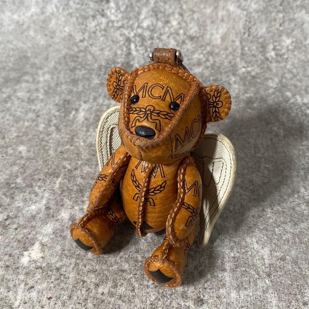 MCM キーホルダー チャーム くま ベア エンジェル ヴィセトス柄 レザー