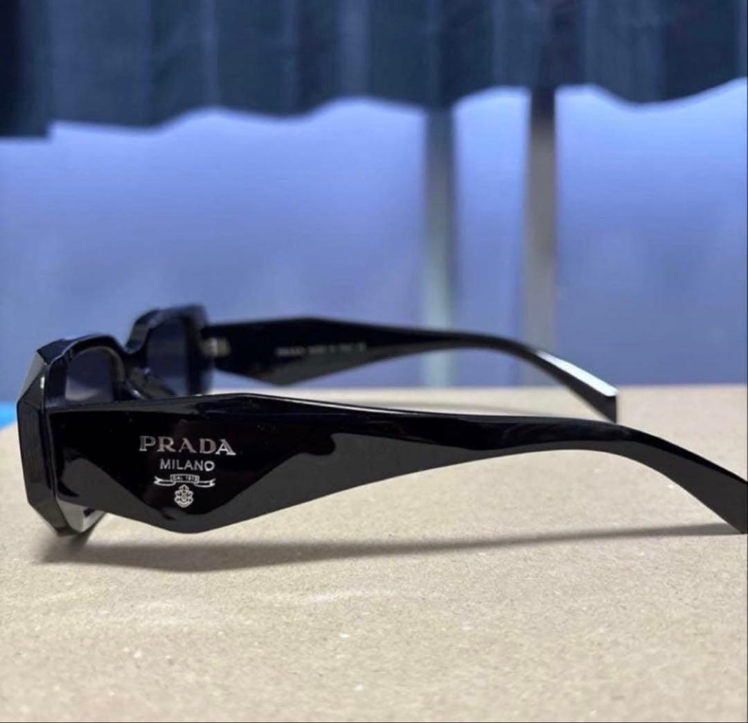 サングラス プラダ 早い者勝ち 明日には消します - メルカリ