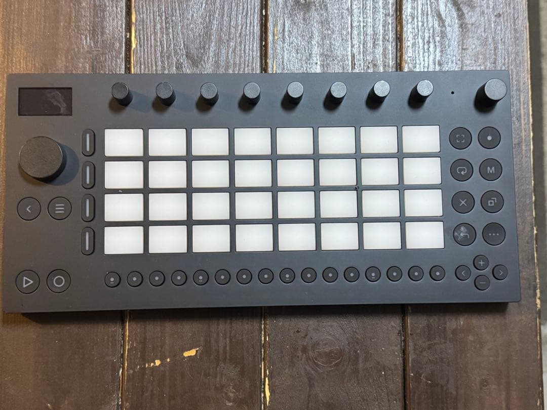 ableton Move サンプラー シーケンサー　スピーカー、マイクが内蔵 Amazon | Ableton/Move | サンプラー | サンプラー | 楽器・音響機器